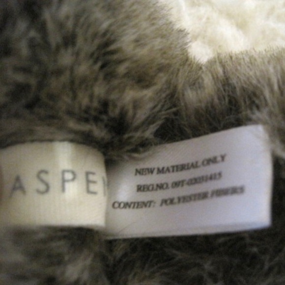 Aspen Faux Fur Ear Muff - Picture 4 of 5